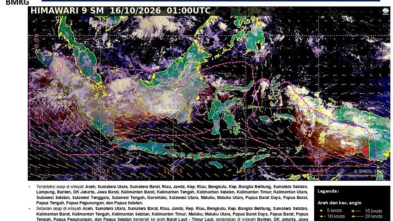 Peta sebaran asap karhutla Sumatera dan Kalimantan melintasi Pulau Jawa dan DKI Jakarta berdasarkan citra satelit Himawari-9 BMKG