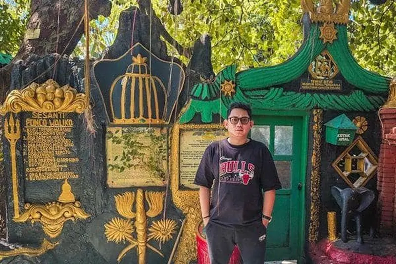 Fajar Aditya Pendiri Channel YouTube dan Podcast RJL 5 Raih Penghargaan Podcast of the Year di Xiamen China