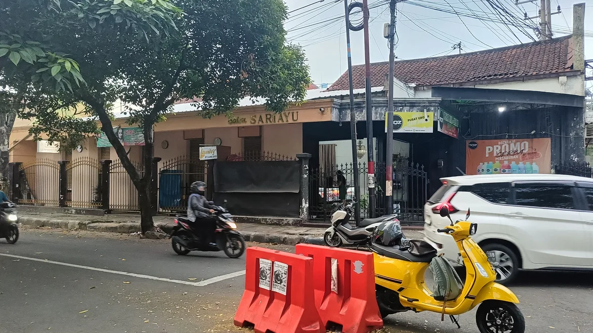 Gerai salon kecantikan Sariayu Martha Tilaar yang tersebar luas di berbagai kota di Indonesia