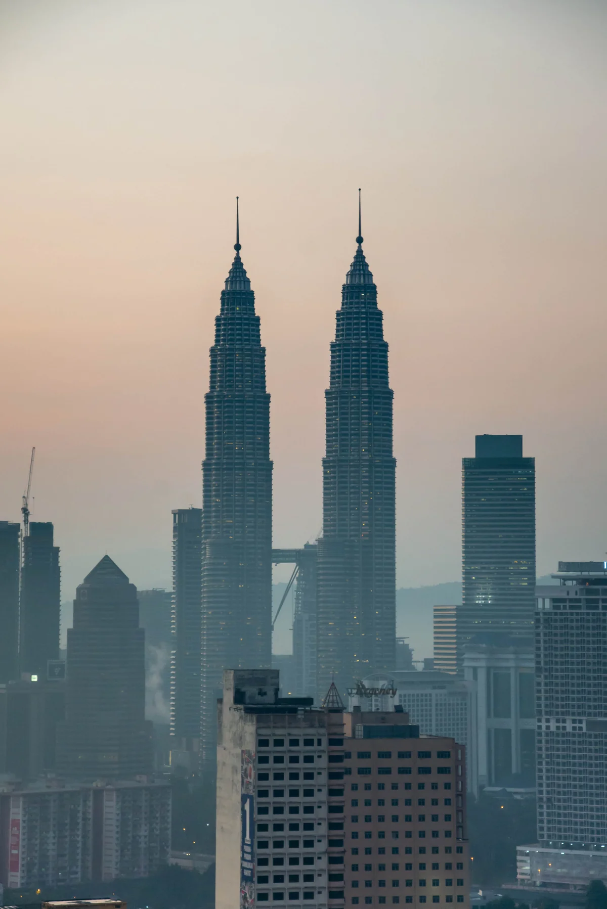 Menara Petronas di Kuala Lumpur, foto ilustrasi