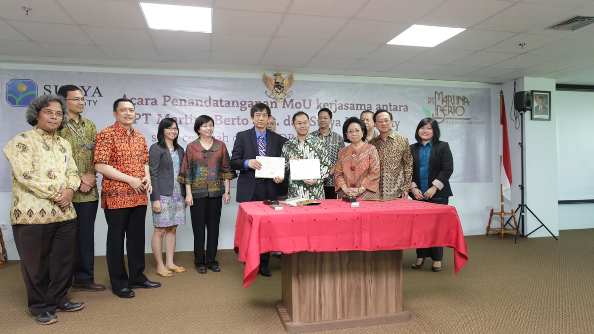 Dr. (H.C.) Martha Tilaar maestro kecantikan dan pendiri Martha Tilaar Group