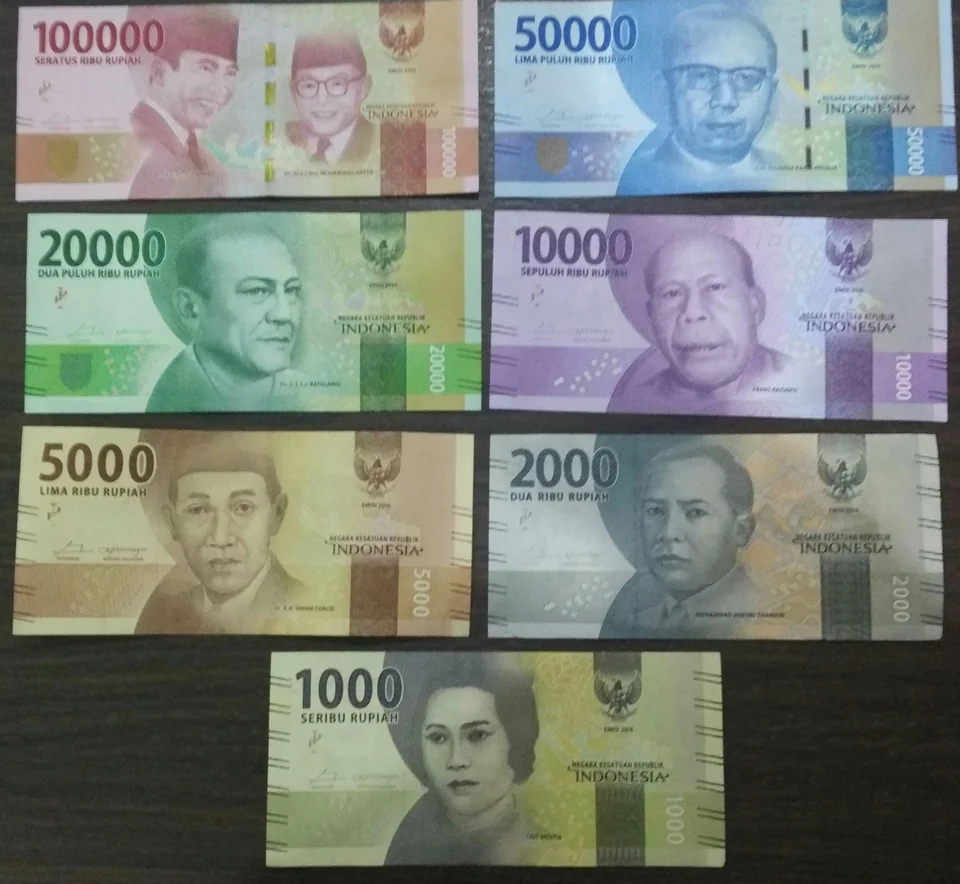 Uang kertas rupiah Indonesia pecahan 10.000 untuk transaksi valuta asing